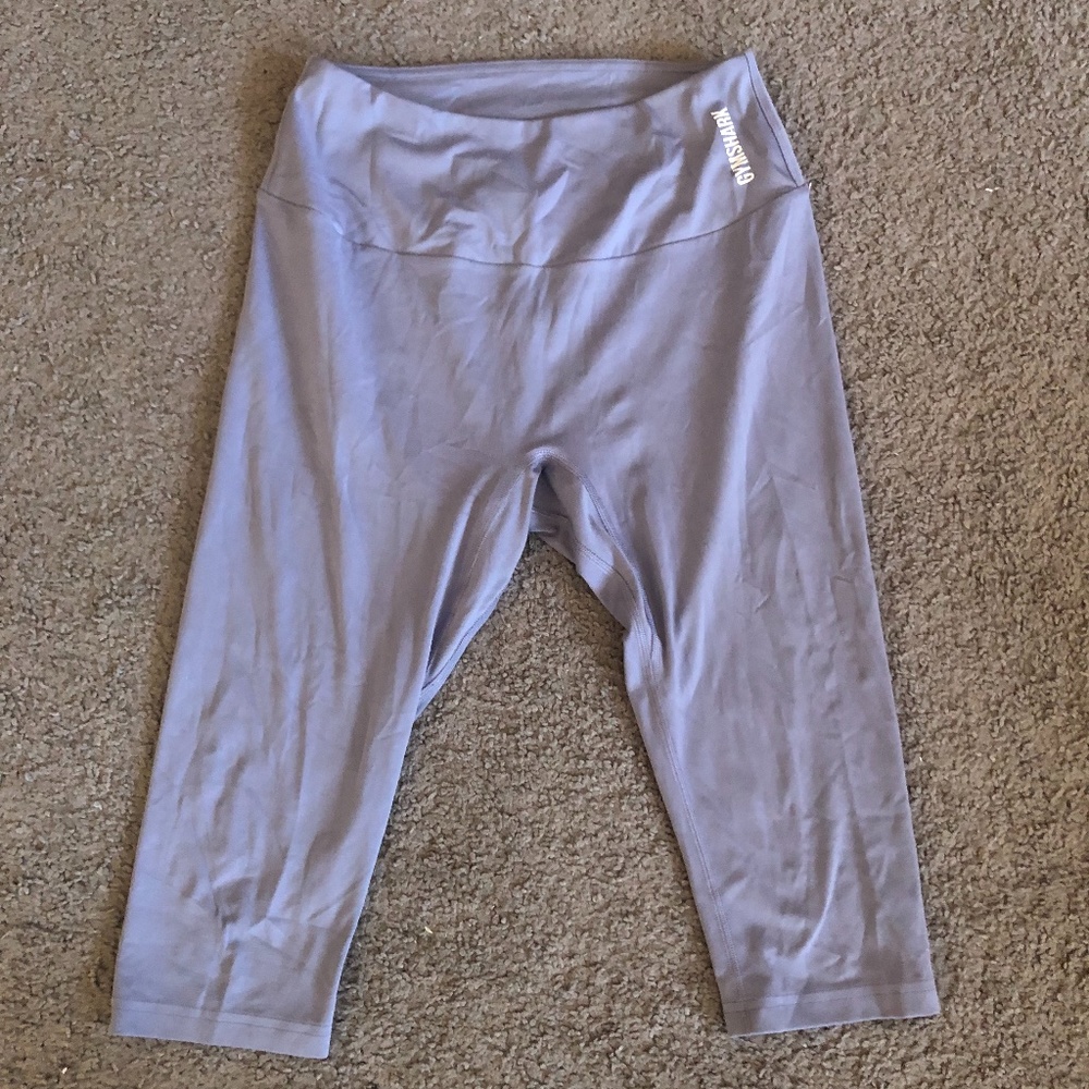 Gymshark Below the Knee Cropped Leggings, Size Medium
